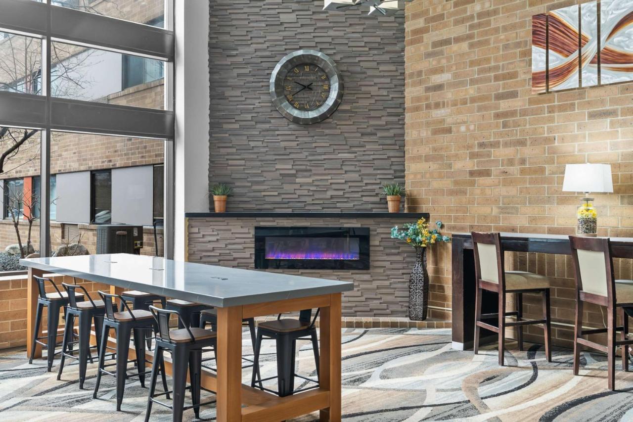 Quality Inn & Suites Mall Of America - Msp Airport Bloomington Extérieur photo