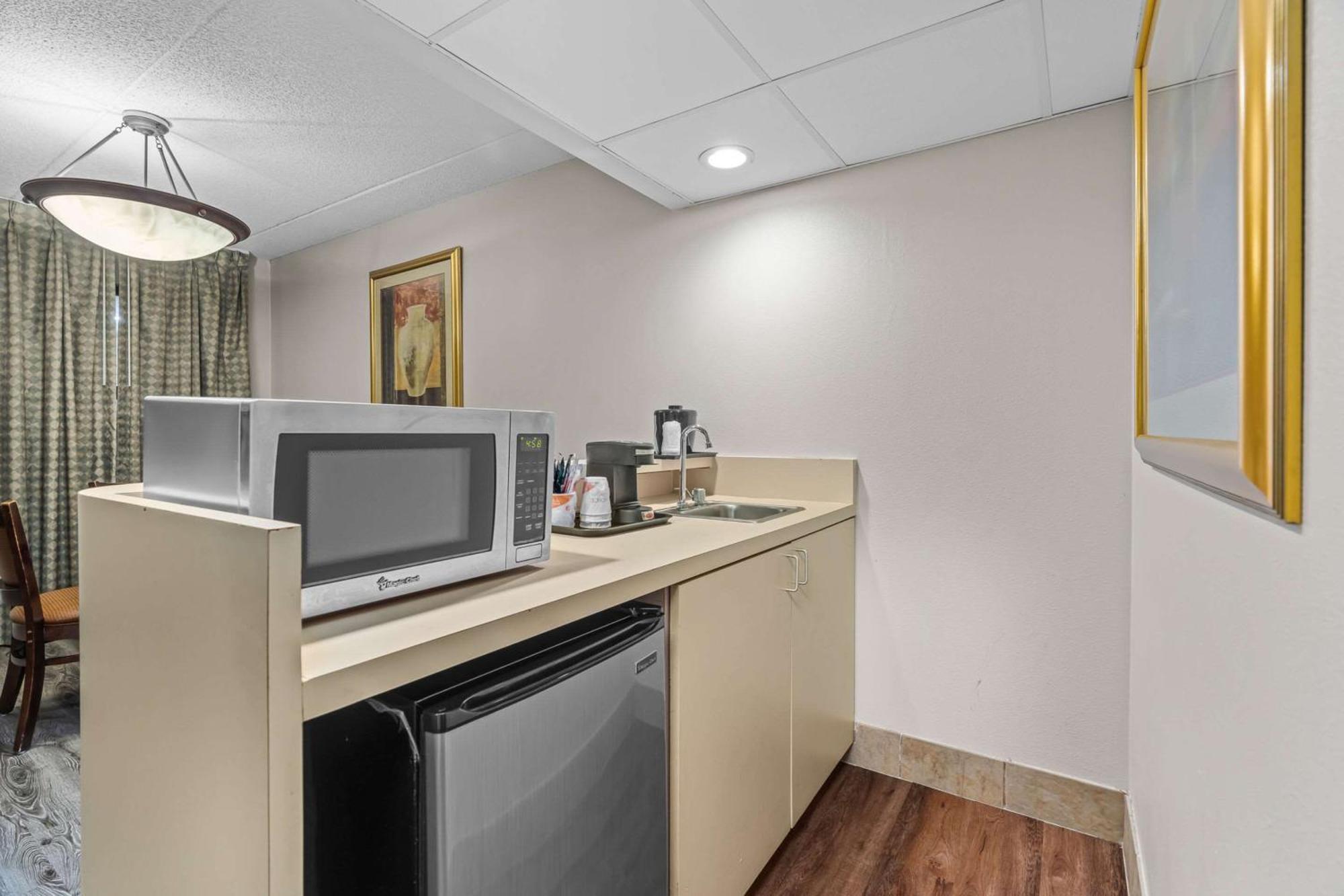 Quality Inn & Suites Mall Of America - Msp Airport Bloomington Extérieur photo