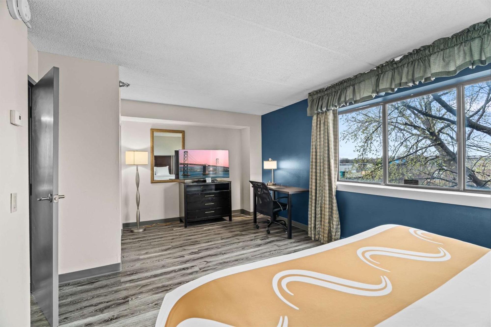 Quality Inn & Suites Mall Of America - Msp Airport Bloomington Extérieur photo