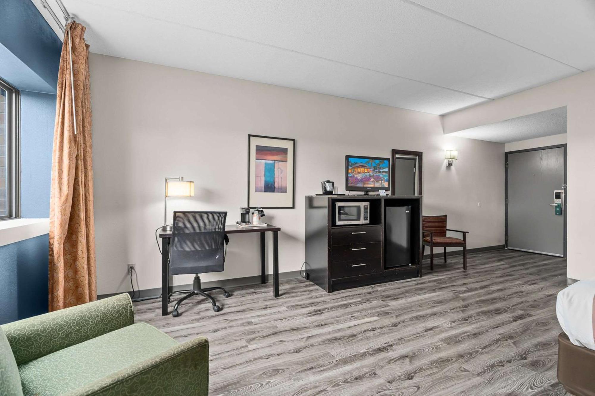 Quality Inn & Suites Mall Of America - Msp Airport Bloomington Extérieur photo