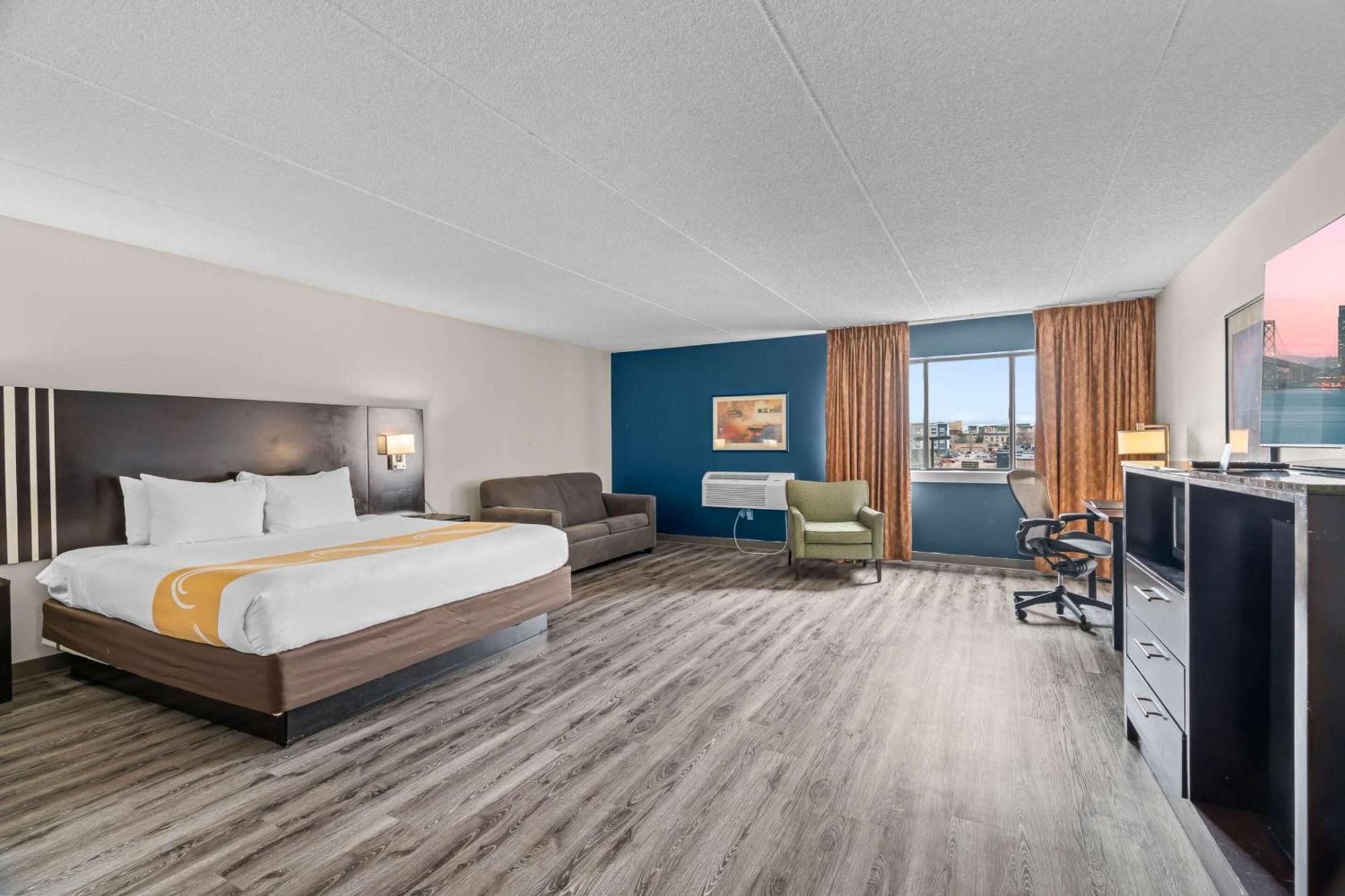 Quality Inn & Suites Mall Of America - Msp Airport Bloomington Extérieur photo